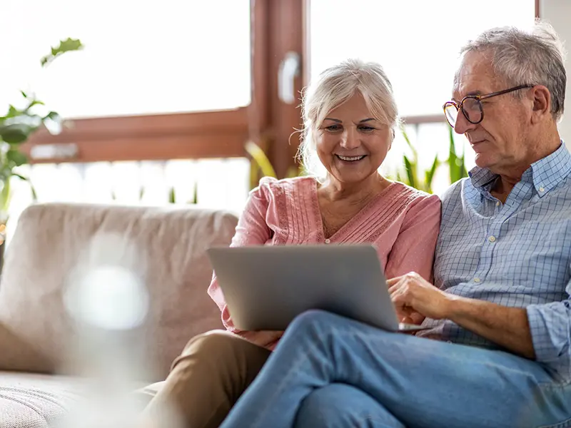 couple on laptop